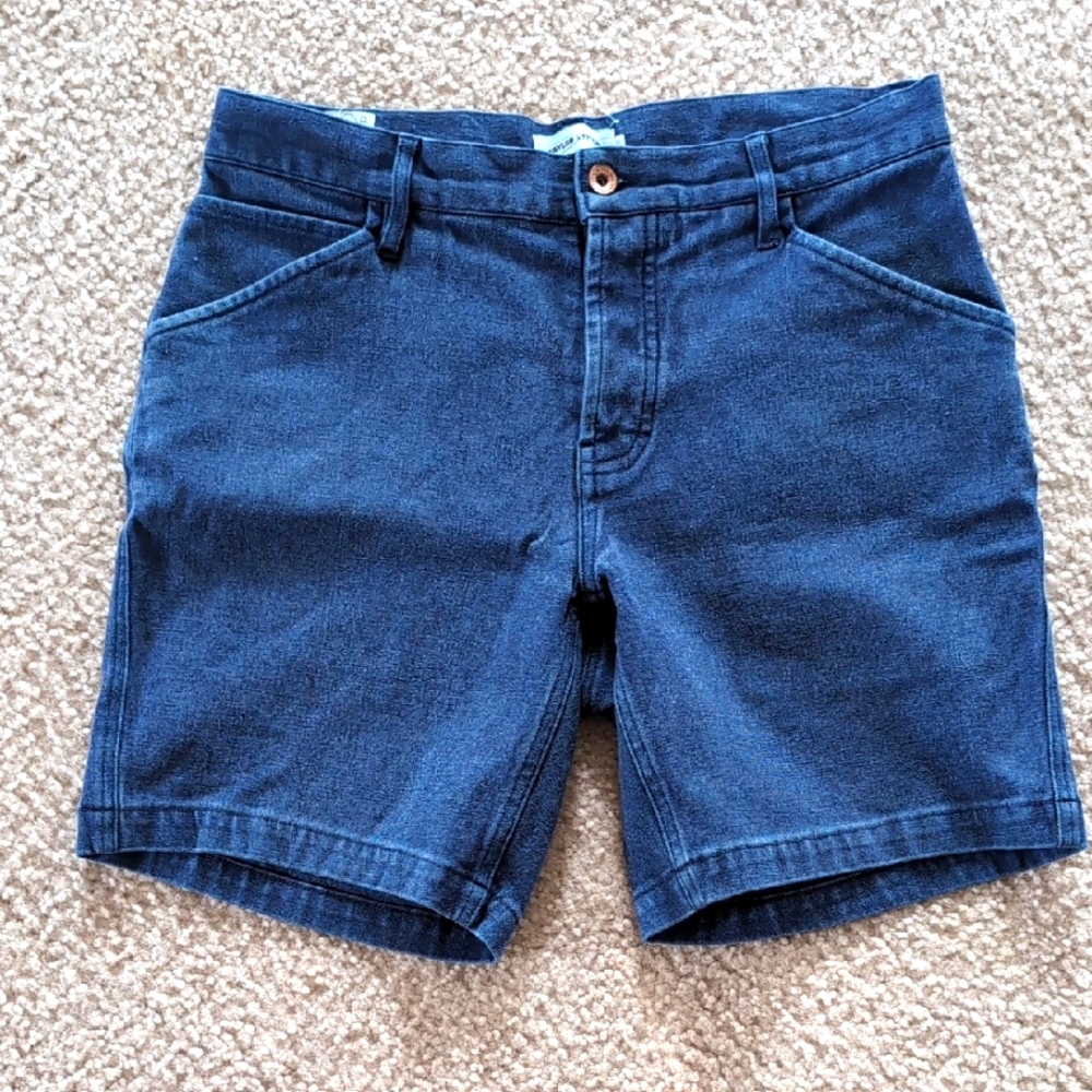 Taylor Stitch Camp Short in Blue Boss Duck